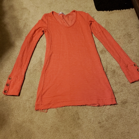 Tunic - Picture 1 of 2